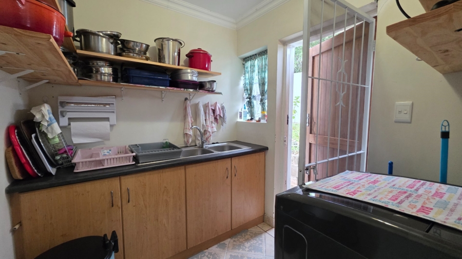 3 Bedroom Property for Sale in Fraaiuitsig Western Cape
